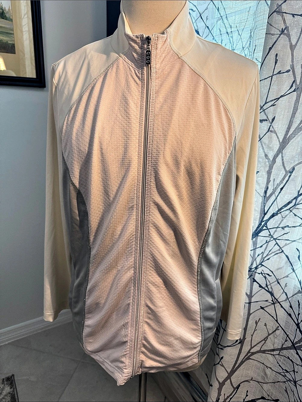 Chico’s zenergy GOLF Women's Zip Front Golf Jacket Size 2 (large)